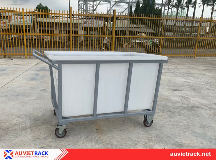 xe đẩy thùng nhựa 500l